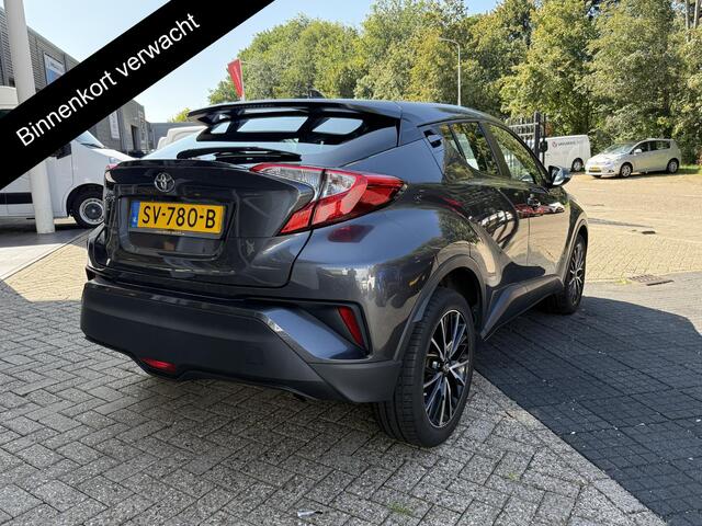 Toyota C-HR 116 PK DYNAMIC URBAN NAVI 1e EIG GARANTIE 6-2028 ! LMV.CLIMA. ADAPTIEF CRUISE CONTROL . KEYLESS ENTRY . ELEKTRISCHE INKLAPBARE SPIEGELS .