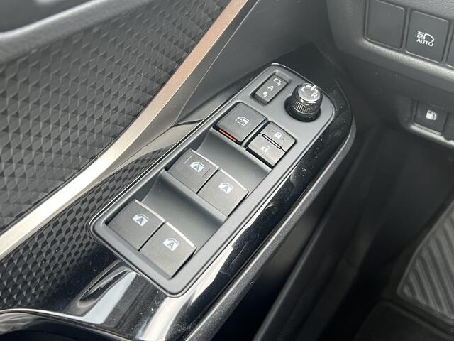 Toyota C-HR 1.8 Hybrid Style Ultimate | Camera | All Season | Navi