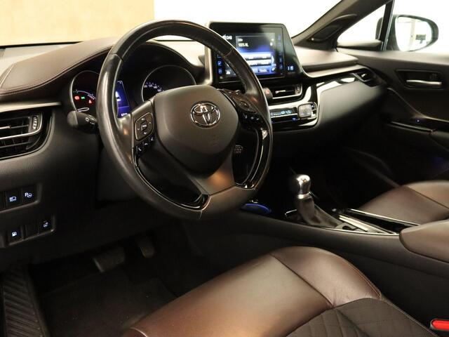 Toyota C-HR 1.8 Hybrid Executive Ultimate - ORIGINEEL NEDERLANDSE AUTO - JBL GELUIDSINSTALLATIE - DODEHOEK DETECTIE - PARKEERSENSOREN VOOR EN ACHTER - KEYLESS ENTRY & START - STUUR EN STOEL VERWARMING