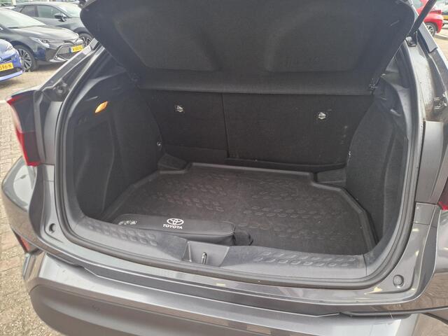 Toyota C-HR 1.8 Hybrid Business Plus