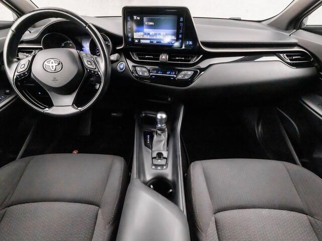 Toyota C-HR 1.8 Hybrid Dynamic Automaat (NAVIGATIE, CLIMATE, CAMERA, ADAPTIVE CRUISE, SPORTSTOELEN, LANE ASSIST, KEYLESS, ZWART HEMEL, NIEUWSTAAT)
