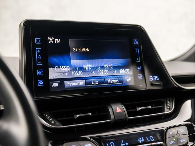 Toyota C-HR 1.8 Hybrid Dynamic Automaat (NAVIGATIE, CLIMATE, CAMERA, ADAPTIVE CRUISE, SPORTSTOELEN, LANE ASSIST, KEYLESS, ZWART HEMEL, NIEUWSTAAT)