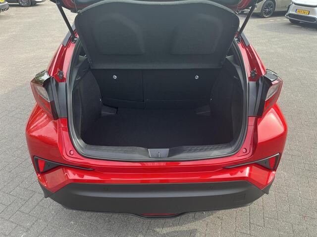 Toyota C-HR 1.8 Hybrid Dynamic | Navigatie | Apple CarPlay/Android auto | Achteruitrijcamera