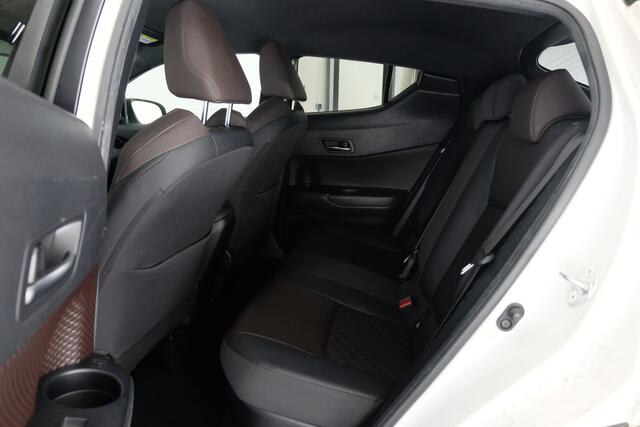 Toyota C-HR 1.8 Hybrid Executive | CAMERA | STOELVERW. |