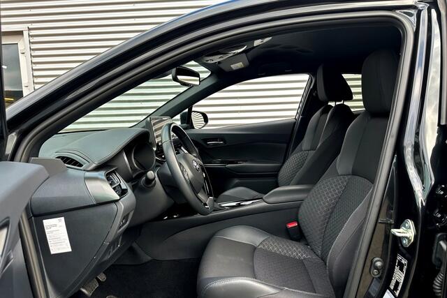 Toyota C-HR 1.8 Hybrid Dynamic Navi / Camera