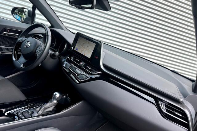 Toyota C-HR 1.8 Hybrid Dynamic Navi / Camera