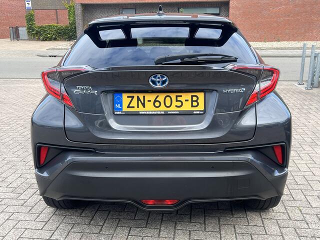 Toyota C-HR 1.8 Hybrid Style Navigatie Camera Leer Two Tone Keyless 18 Inch Velgen ACC Dab Extra Getint Glas NL Auto