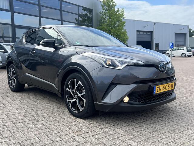 Toyota C-HR 1.8 Hybrid Style Navigatie Camera Leer Two Tone Keyless 18 Inch Velgen ACC Dab Extra Getint Glas NL Auto