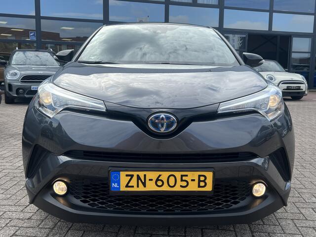 Toyota C-HR 1.8 Hybrid Style Navigatie Camera Leer Two Tone Keyless 18 Inch Velgen ACC Dab Extra Getint Glas NL Auto