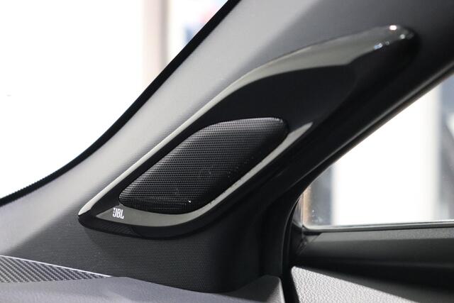 Toyota C-HR 1.8 Hybrid Premium, JBL, BSM, Sensoren, Stoelverwarming, Cruise & Climate Control, Parkeerhulpcamera!