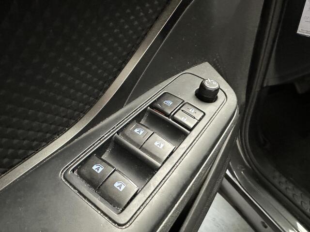 Toyota C-HR 1.8 Hybrid Active Zuinige nette auto van 1ste eigenaar.