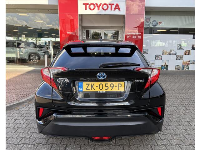 Toyota C-HR 1.8 Hybrid Dynamic | Afneembare trekhaak | Keyless entry | Stoel
