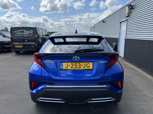 Toyota C-HR 2.0 Hybrid Bi-Tone Navigatie, Dodehoekdetectie, 18" LMV, Stoelverwarming, Nieuw geleverd en dealeronderhouden, 1e eign. Adaptieve cruise control, Lane assist