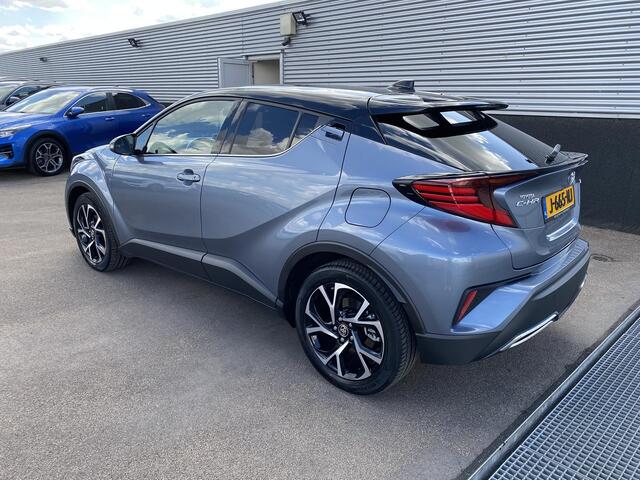Toyota C-HR 2.0 Hybrid First Edition Stoelverwarming, JBL Premium audio, dodehoek detectie, achteruitrij camera, navigatie Apple CarPlay/Android Auto