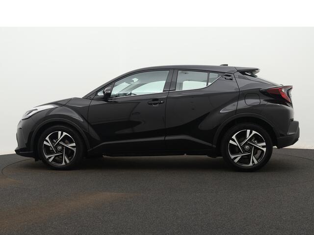 Toyota C-HR 1.8 Hybrid Dynamic | Apple Carplay/Android Auto | Lichtmetalen Velgen | Parkeersensoren | Afneembare Trekhaak |