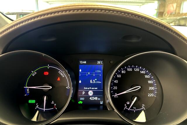 Toyota C-HR 1.8 Hybrid Style Bi-Tone Carplay / Safety Pakket / Navi