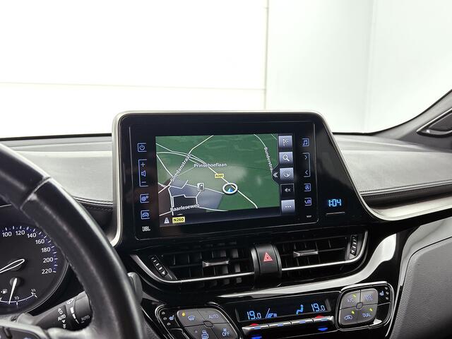 Toyota C-HR 1.8 Hybrid Style | JBL | Blindspot | LED | Stoelverwarming | Navigatie | PDC voor en achter |