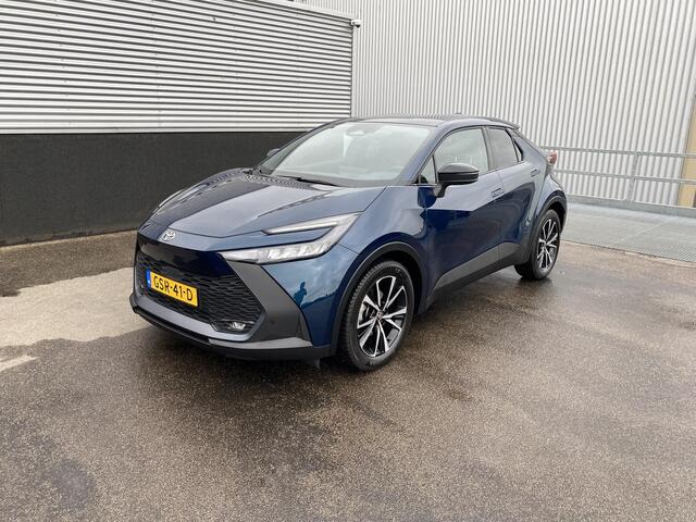Toyota C-HR 1.8 Hybrid 140 Dynamic NL-auto, Dodehoekdetectie, Adaptieve cruise control, keyless, achteruitrij camera, navigatie Apple CarPlay/Android Auto, parkeersensoren