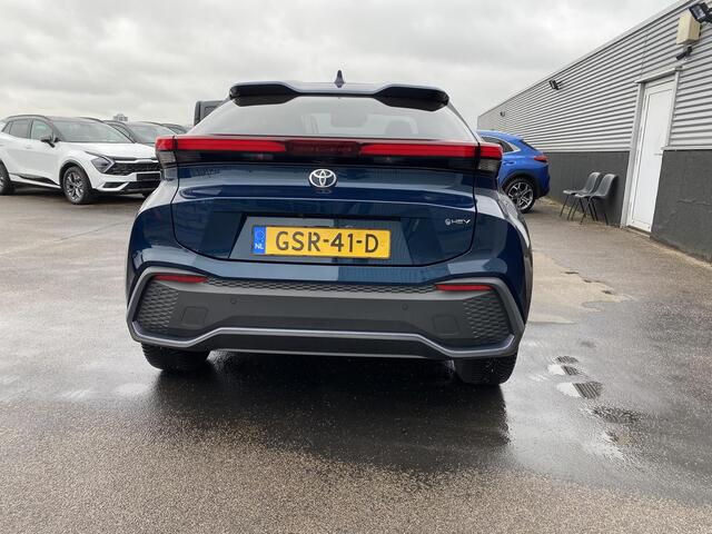 Toyota C-HR 1.8 Hybrid 140 Dynamic NL-auto, Dodehoekdetectie, Adaptieve cruise control, keyless, achteruitrij camera, navigatie Apple CarPlay/Android Auto, parkeersensoren