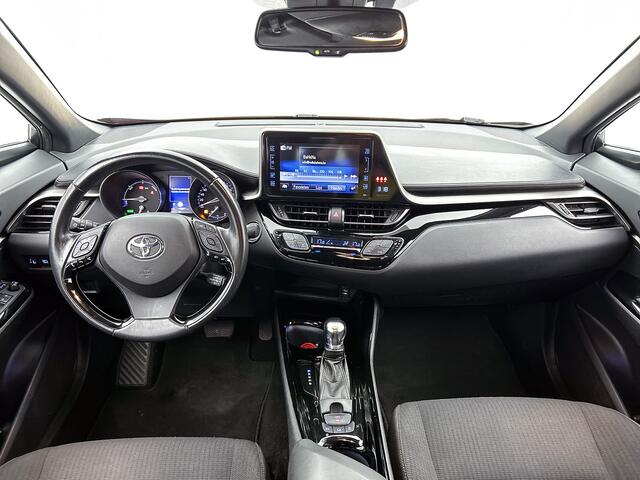 Toyota C-HR 1.8 Hybrid Dynamic | Dealer onderhouden | Stoelverwarming | Trekhaak |