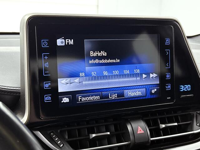 Toyota C-HR 1.8 Hybrid Dynamic | Dealer onderhouden | Stoelverwarming | Trekhaak |