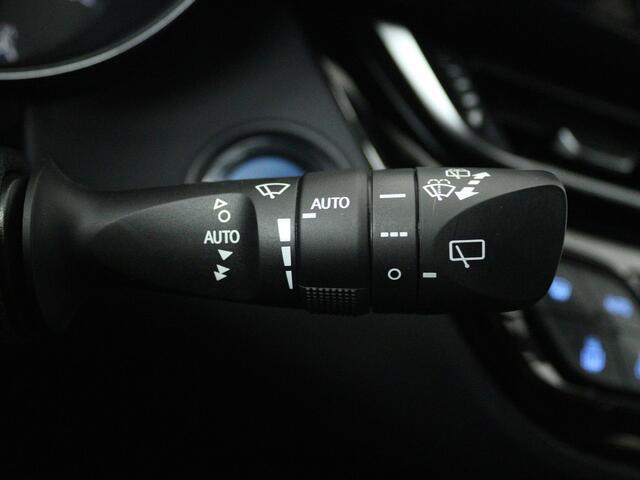 Toyota C-HR 1.8 Hybrid First Edition | Trekhaak | Navigatie |
