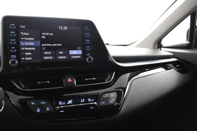 Toyota C-HR 1.8 Hybrid Dynamic | Trekhaak | Camera | All season banden | parkeersensoren voor en achter |