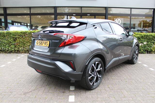 Toyota C-HR 1.8 Hybrid Dynamic | Rijklaar | Trekhaak | Keyless | Stoelverw. | Camera | Navi | All-season | Dealer onderhouden