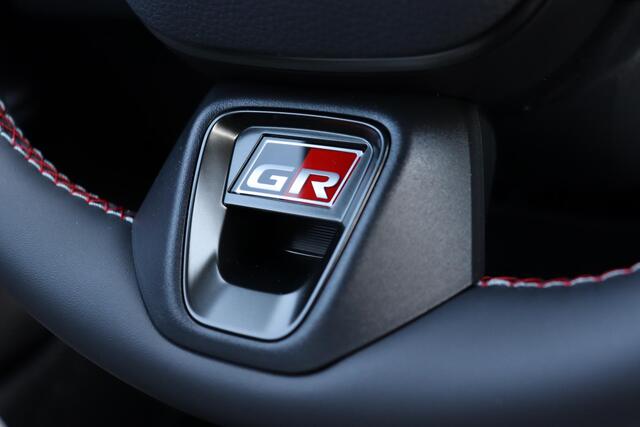 Toyota C-HR 2.0 Plug-in Hybrid 220 GR SPORT , 3500 voordeel!