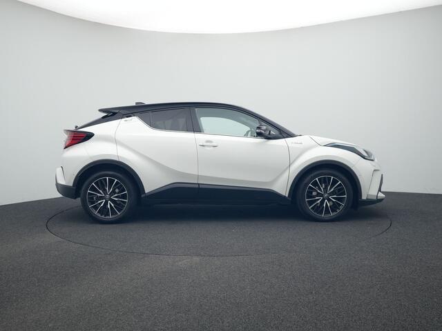 Toyota C-HR 2.0 Hybrid Executive | Stuur- en Stoelverwarming | Parkeersensoren V+A | BSM |