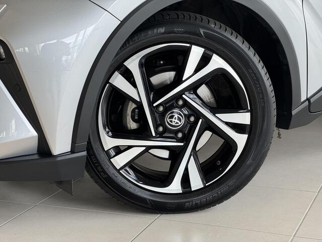 Toyota C-HR 1.8 Hybrid Bi-Tone | Carplay | Stoel/stuur verw. | Dodehoekdetectie | Keyless |