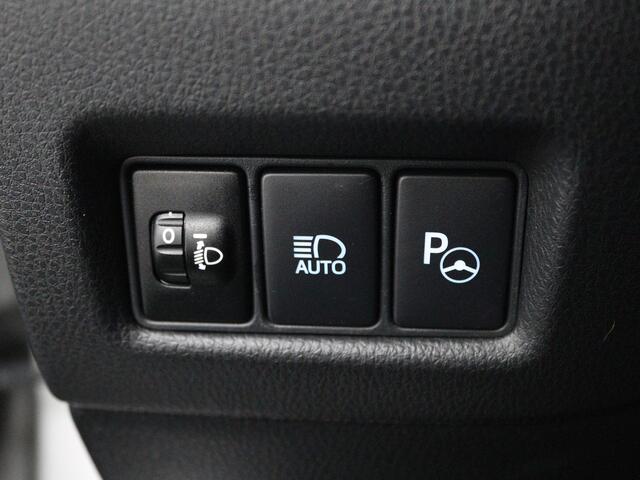 Toyota C-HR 1.2 Style | Blind Spot Monitor | Navi |