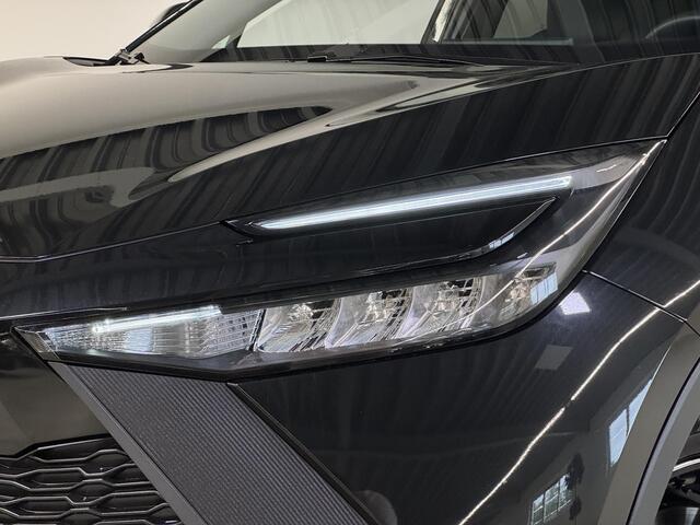 Toyota C-HR 2.0 Plug-in Hybrid 220 Dynamic | trekhaak afneembaar | LED | Dodehoeksensor | Carplay | Stoel/stuur verw. |