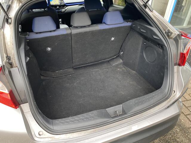 Toyota C-HR 1.8 Hybrid Bi-Tone