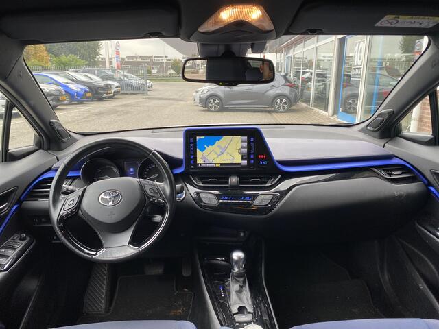 Toyota C-HR 1.8 Hybrid Bi-Tone