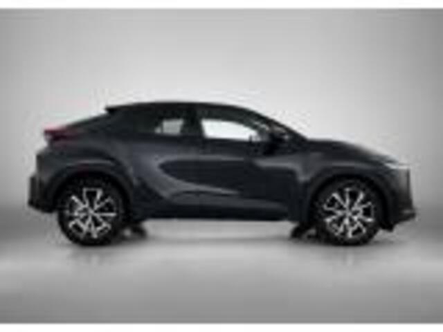 Toyota C-HR 2.0 Plug-in Hybrid 220 Dynamic | DEMO & DIRECT LEVERBAAR | 66 KM Range | Stoel + Stuur verwarming | Demo Marco