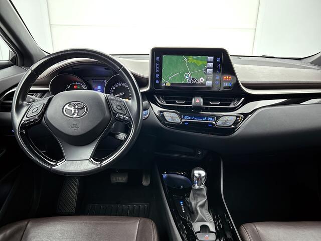 Toyota C-HR 1.8 Hybrid Executive | Lederen bekleding | Stoelverwarming | Achteruitrijcamera |