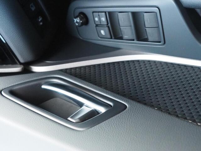 Toyota C-HR 1.8 Hybrid Active| Ad-Cruise| Camera| Apple/android auto Adap.cruise| Apple/Anriod auto| Camera