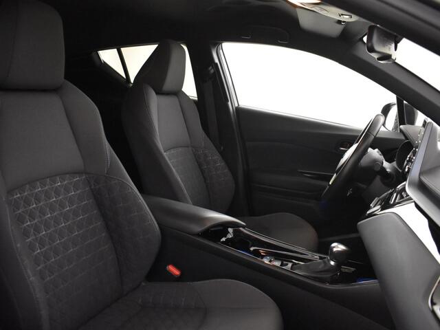 Toyota C-HR 2.0 Hybrid Dynamic | Parkeersensoren V+A | Carplay | Stoelverwar