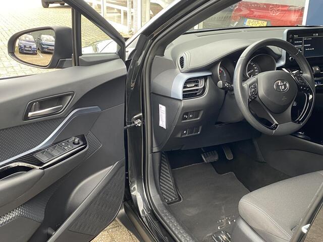 Toyota C-HR 1.8 Hybrid Business Plus / Automaat / Adaptieve Cruise-Control / Climate-Control / Apple-Carplay & Android-Auto / Keyless / LED / Dodehoek-Detectie / DAB Radio-Bluetooth / Getint-Glas / Armsteun V+A / PDC V+A met Camera / 18'' LMV / ENZ.
