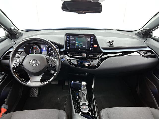 Toyota C-HR 1.8 Hybrid First Edition | Trekhaak | Stoelverwarming | Full map navigatie | Climate control |