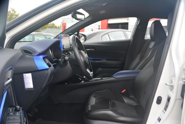 Toyota C-HR 2.0 Hybrid First Edition | Navigatie | JBL | Full LED | Camera | Stoel+stuurverwarming |