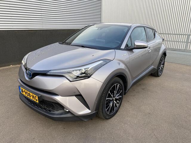 Toyota C-HR 1.8 Hybrid Style Edition automaat Afneembare trekhaak, dodehoek detectie, stoelen- & stuur verwarmd, adaptieve cruise control, achteruitrij camera