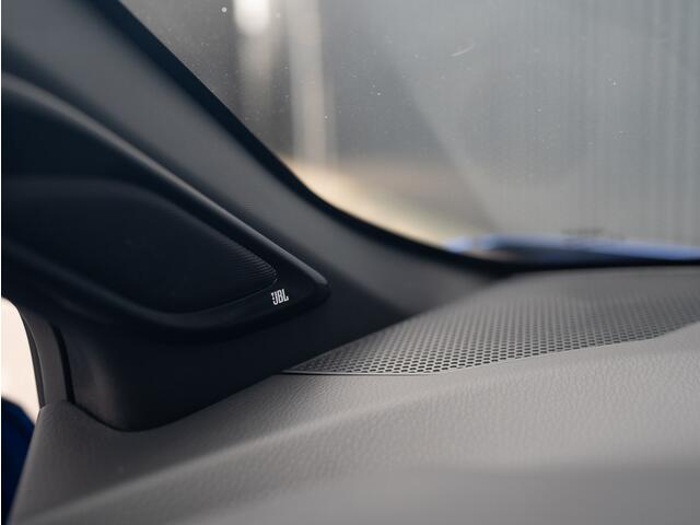 Toyota C-HR 1.8 Hybrid First Edition | Bi-Tone | JBL | Blind Spot | Navi | Pakeersensoren | Apple Carplay | Prijs Rijklaar!!