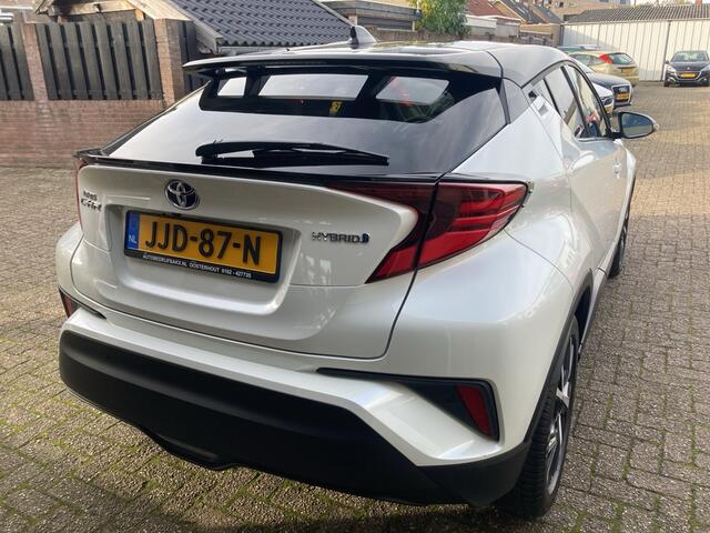 Toyota C-HR 1.8 Hybrid Bi-Tone / Navigatie