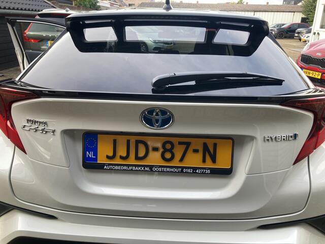 Toyota C-HR 1.8 Hybrid Bi-Tone / Navigatie