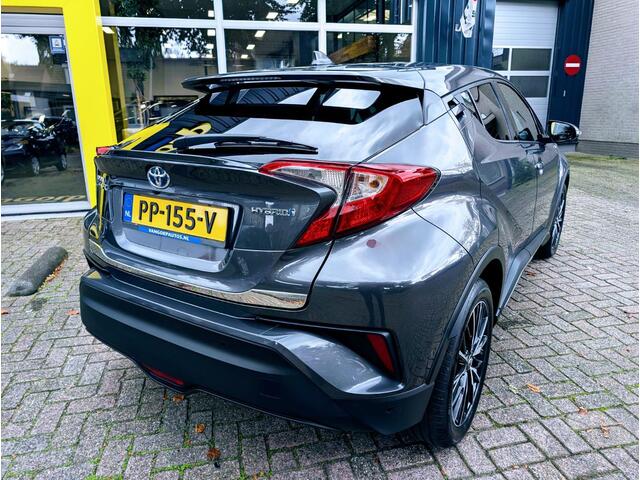 Toyota C-HR 1.8 Hybrid Bi-Tone Plus All-in prijs!