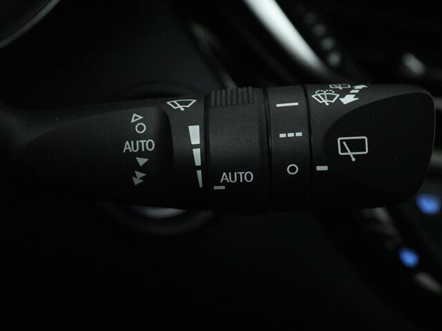 Toyota C-HR 2.0 Hybrid Dynamic Bi-Tone