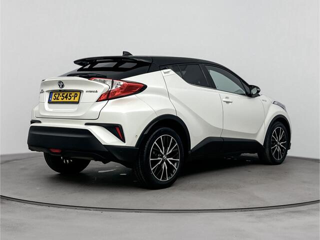 Toyota C-HR 1.8 Hybrid Style Navi | Lederen Interieur | Stoelverwarming | Lichtmetalen Velgen | Parkeersensoren |