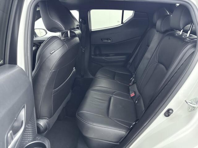 Toyota C-HR 1.8 Hybrid Style Navi | Lederen Interieur | Stoelverwarming | Lichtmetalen Velgen | Parkeersensoren |